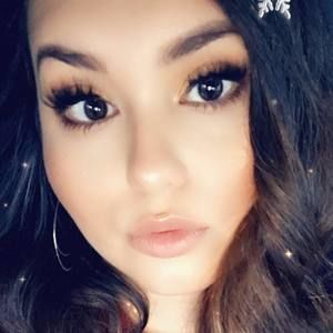 Meet your Posher, Reyna